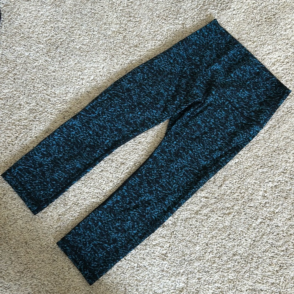 Lululemon leggings size 8